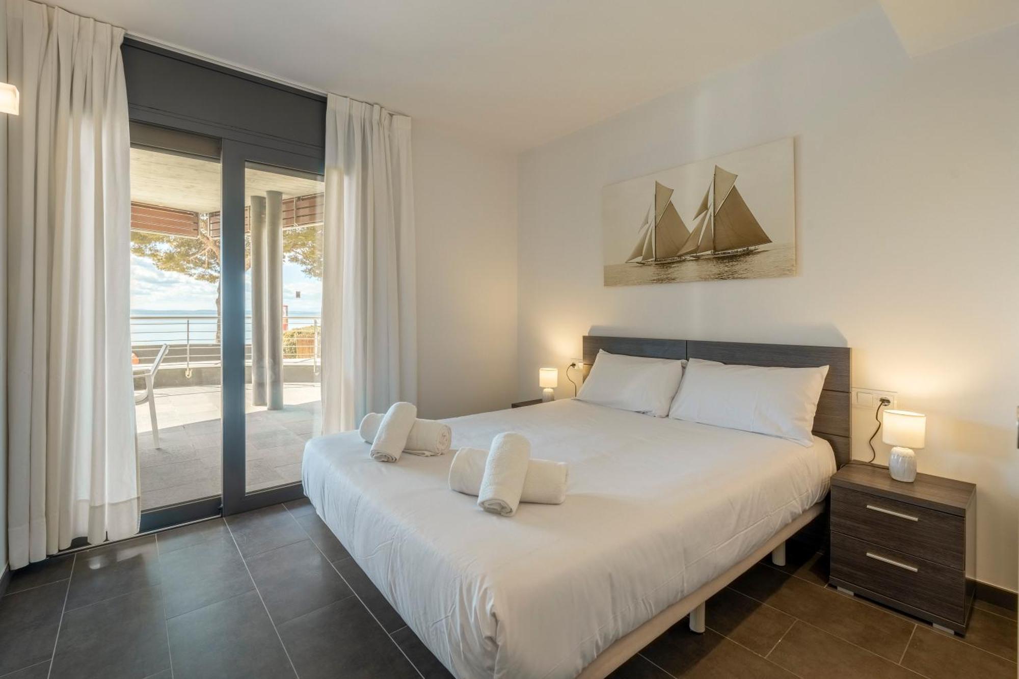Apartamento Con Gran Terraza Delante Del Mar Roses Buitenkant foto