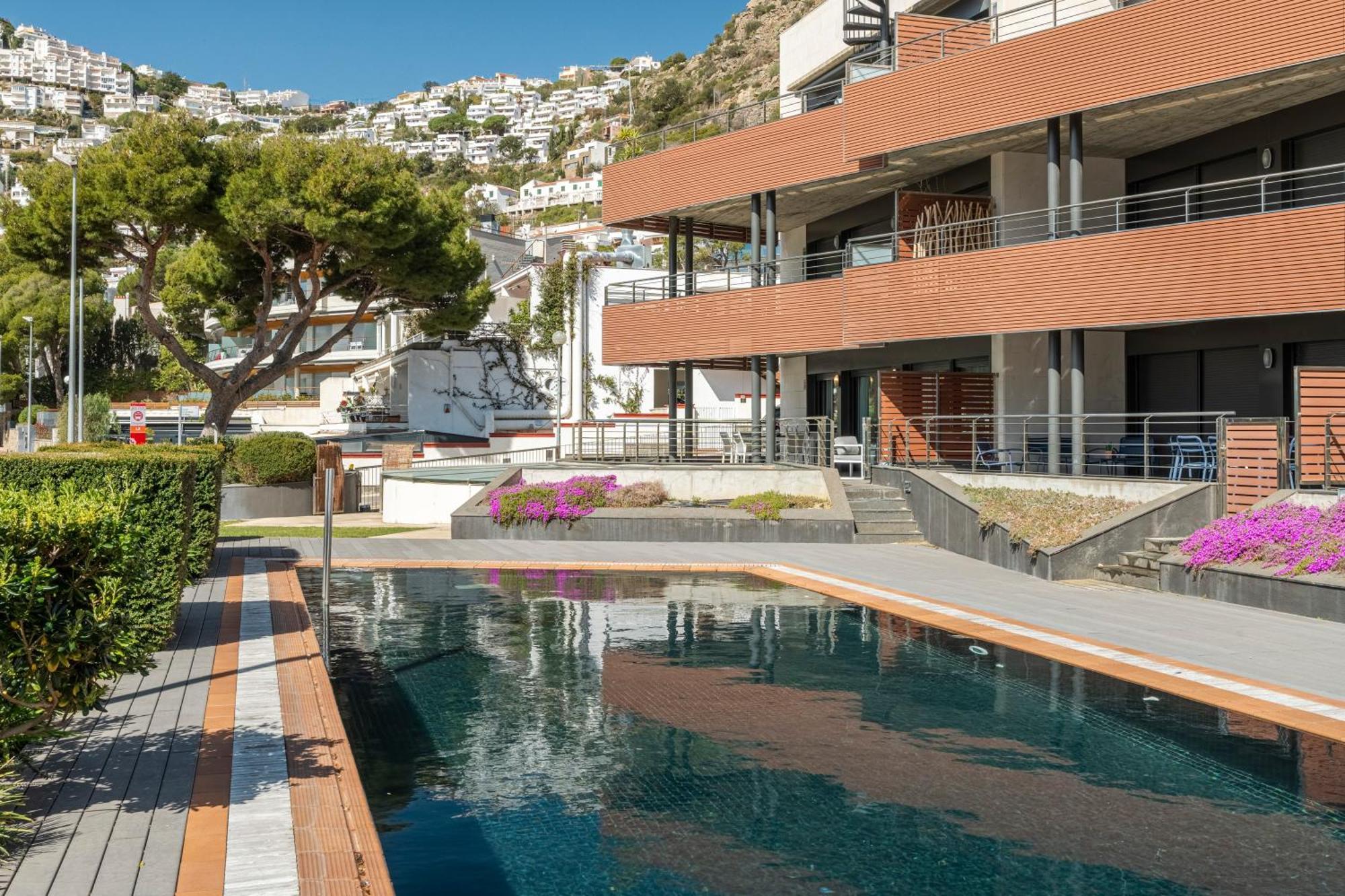Apartamento Con Gran Terraza Delante Del Mar Roses Buitenkant foto