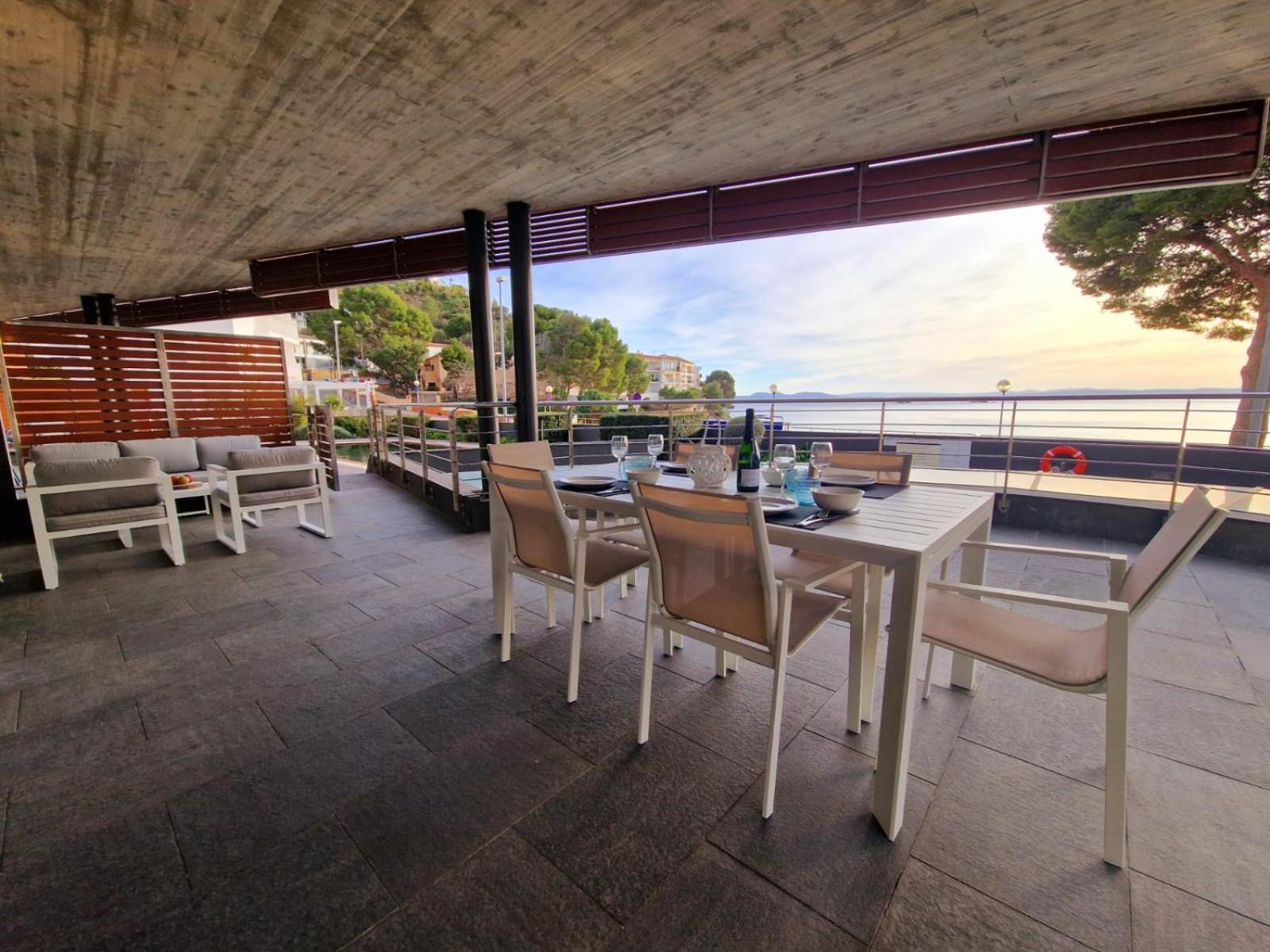 Apartamento Con Gran Terraza Delante Del Mar Roses Buitenkant foto